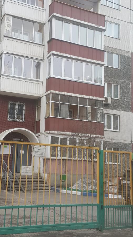 شقة Quartira V Krasnoyarske Posutochno 2 - H Comnatnaya S Bolsoi Letnei Lojiei المظهر الخارجي الصورة